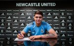 Newcastle prolonge le contrat de son talent Louis Miley jusqu'en 2032