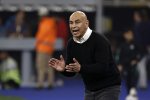 Hossam Hassan accueille Mohamed Hamdi et Islam Issa au camp de l'équipe nationale