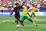 كندا تتأهل إلى دور الـ16 بفوز درامي على جنوب أفريقيا