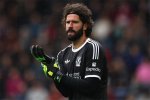 Al-Ittihad proche de signer Alisson Becker, le gardien brésilien