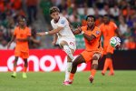 ليفربول ومانشستر يونايتد يراقبان نائل العيناوي