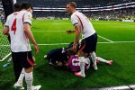 Henderson victime d'une blessure surprise lors des célébrations de l'Angleterre après la victoire contre le Mexique