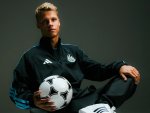 Newcastle Signs Dutch Star Sean Stoor on Long-Term Deal