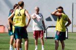Mourinho dirige la première séance d'entraînement au Real Madrid