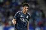 Golpe temprano para el Real Madrid, Thiago Pitarque se perderá hasta septiembre por lesión