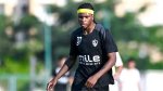 شيكو بانزا يخضع لفحوصات طبية قبل الانضمام لمعسكر الزمالك