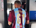 سر ارتداء محمد صلاح القميص رقم 61 في طرابزون