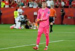 El Barcelona recibe una oferta por Livakovic del Fenerbahce