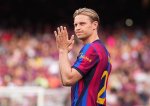 De Jong's Crisis at Barcelona Intensifies Amid Juventus Interest