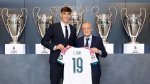 رسمياً.. ريال مدريد يعلن تقديم كارلوس إسبي