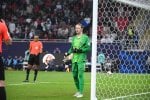 ¿Perderá Safonov su puesto a favor de Chevalier?