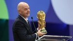 Infantino s'accroche à sa candidature pour un nouveau mandat malgré la crise