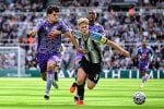 Lewis Hall se rapproche d'un renouvellement de contrat avec Newcastle malgré l'intérêt de Manchester United
