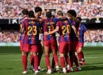 برشلونة يكتسح فالنسيا ويحافظ على صدارة الدوري الإسباني