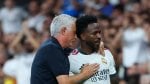 Mourinho apoya a Vinicius tras los pitos en el Bernabéu