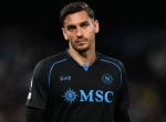 أليكس ميريت يغيب عن نابولي بسبب الإصابة