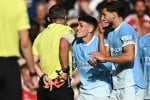 Foden provoca a los aficionados del Manchester United tras la tarjeta roja en el derby de Manchester