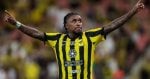 Destino de la renovación del contrato de Steven Bergwijn por el Al-Ittihad