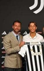 Davide Marchisio signs first professional contract with Juventus