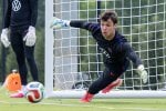 El FC Barcelona vigila el brillo de Coutinho y espera su futuro