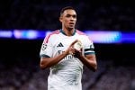 أرسنال وليفربول يراقبان موقف أرنولد مع ريال مدريد