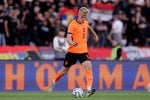 انتقادات هولندية لمدافع توتنهام بعد مستواه مع منتخب هولندا