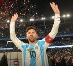 Messi receives highest honor from University of Buenos Aires