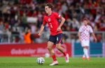 Alex Scott leaves England camp due to injury