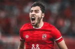 Akram Tawfik lesionado en el partido del Al Ahly FC contra Kitarah