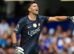 Emiliano Martínez explores wearing protective mask to speed up return from injury