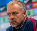 فليك: أثق تمامًا في لاعبي برشلونة، ولدينا حلول للتعامل مع أزمة الدفاع
