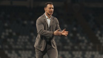 يايسله يستبعد 3 أجانب من قائمة الأهلي أمام الشباب