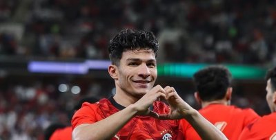 إسلام عيسى يرافق بعثة منتخب مصر في رحلة كأس العالم