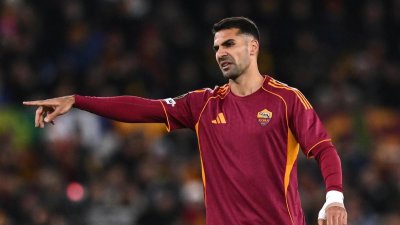 Silk's Injury Concerns Roma, Early Exit Forces Urgent Changes