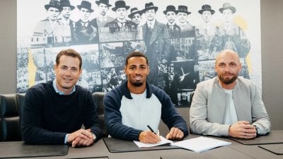 Borussia Dortmund officially announces the signing of Ethan Nwaneri on loan