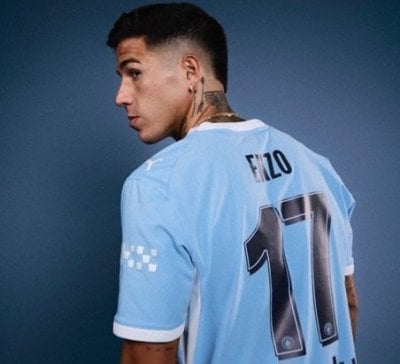Enzo Fernández wears shirt number 17 with Manchester City