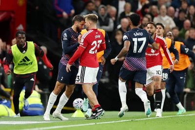 Rodrigo Bentancur sent off after violent altercation against Manchester United