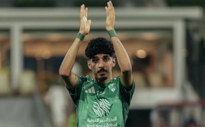 Une blessure précoce force Ziyad Al-Johani à quitter le match Al Ahly FC contre Al-Fayha FC