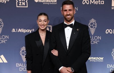 أوناي سيمون يتوج بجائزة ياشين لأفضل حارس مرمى في 2026