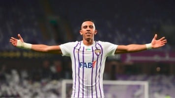 Le club d'Al Ain répond aux rumeurs sur le départ de Sofiane Rahimi