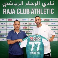 آدم النفاتي يجدد عقده مع الرجاء