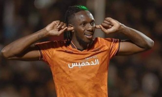 نهضة بركان يستعيد خدمات نجمه أمام اتحاد تواركة