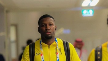 النصر يتفق مع الاتحاد على تكريم عمر هوساوي