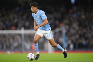 لاعب مان سيتي على رادار دوري روشن