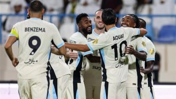 طرد لاعب الأخدود في مباراة الاتحاد
