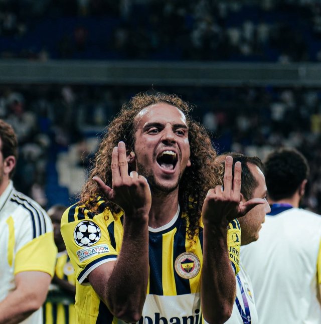 Turkish Press Criticizes Lyon Fans' Reaction to Guendouzi Provocations