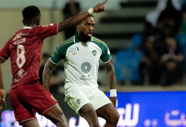 الخلود يسقط الأهلي بثلاثية في دوري روشن السعودي