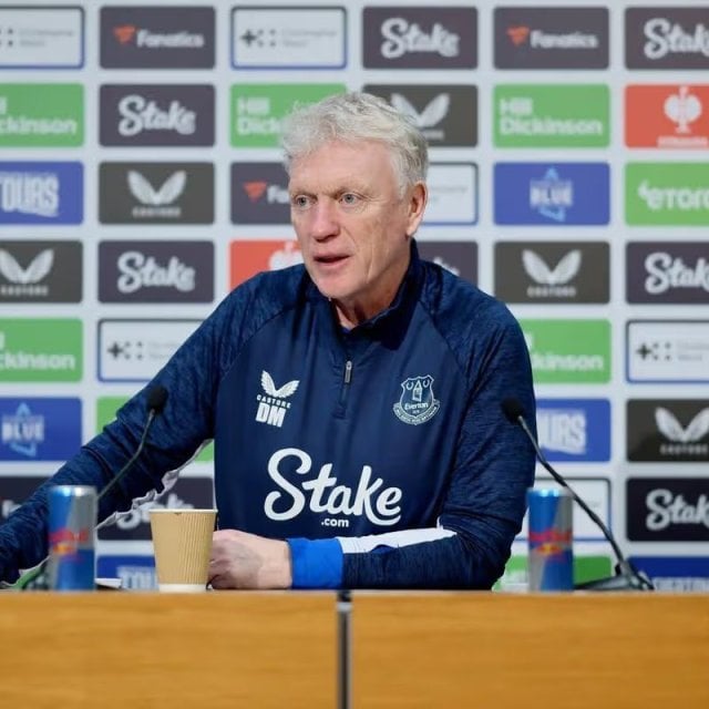 Everton turn to free agents market to solve striker crisis
