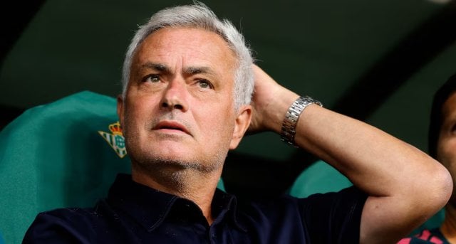 Mourinho: We did not deserve to lose, and this is what I did not like about the referee's decisions