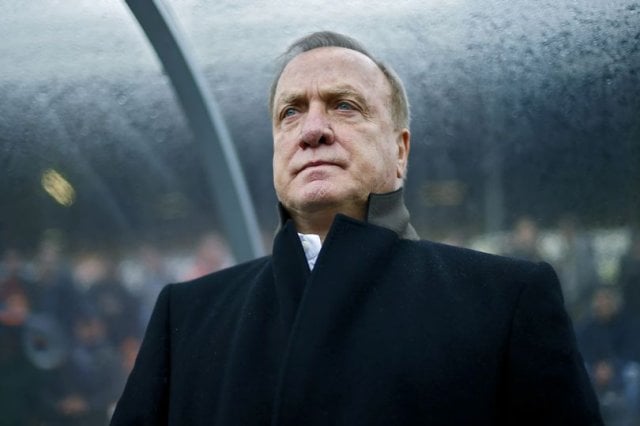 Advocaat amplía su contrato con Curaçao hasta 2027